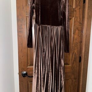 Elegant Velvet Brown Dress